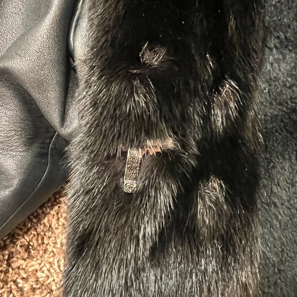 Made in France YvesSaintLauren, Lambskin w/ Mink Lining &Trim, Size M, Black - Picture 5 of 6